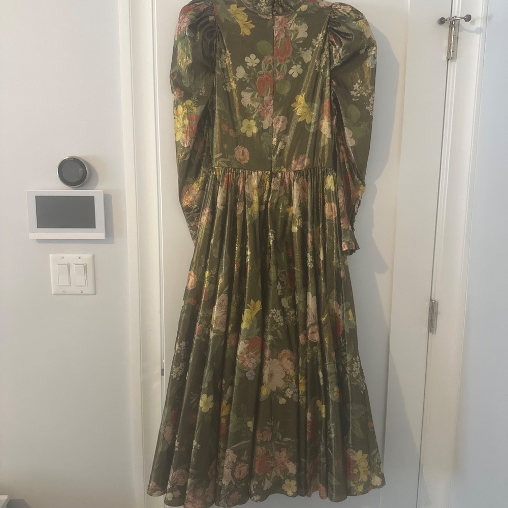 Dress - Picture 5 of 8